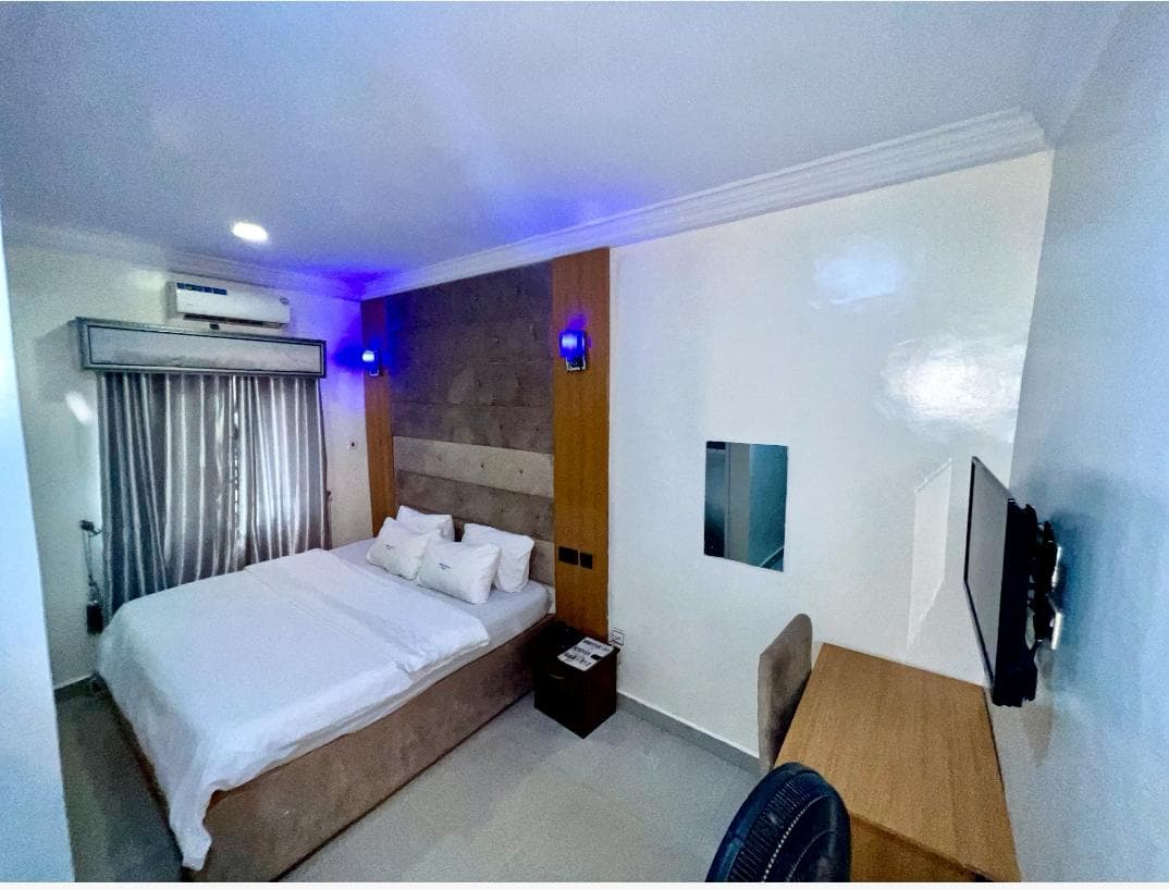Deluxe Room at Denposon Royal Hotel